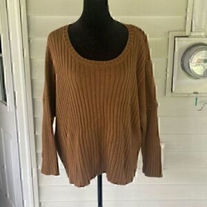 Cabi medium sweater        A